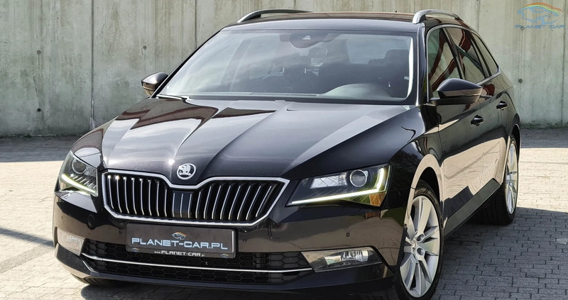 Skoda Superb cena 59900 przebieg: 246982, rok produkcji 2016 z Przeworsk małe 742